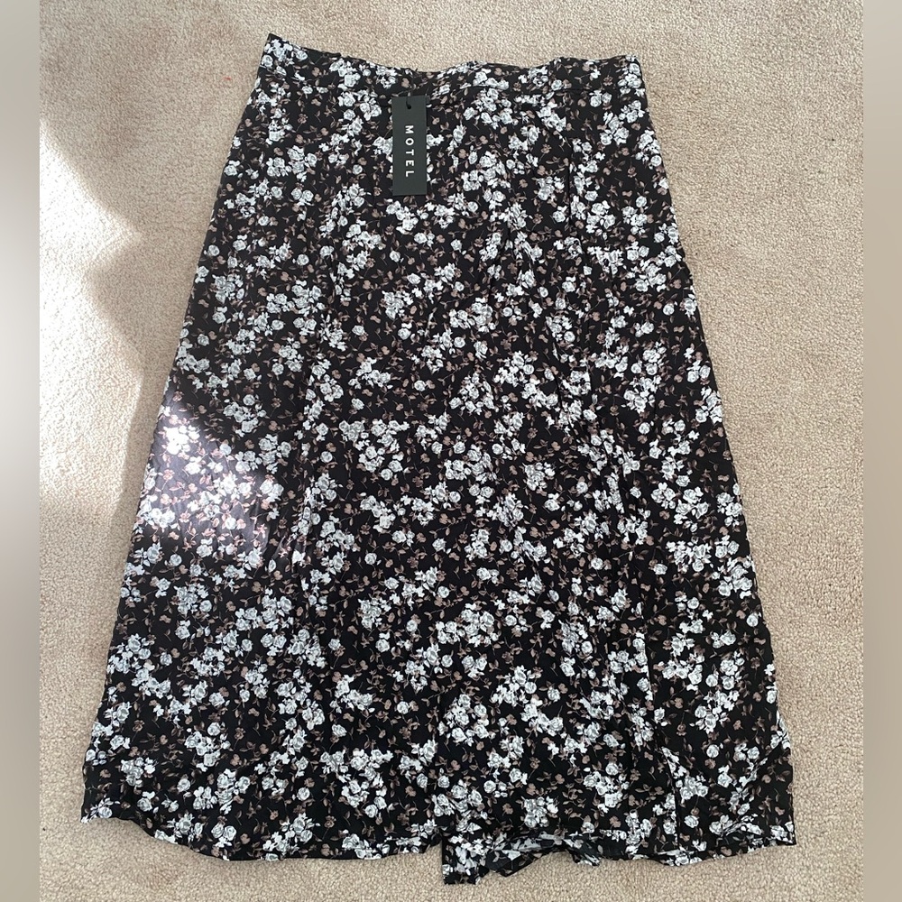 Motel L Wild Flower Saika Midi Skirt